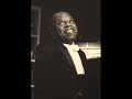Ignacio Jacinto Villa Fernández (Guanabacoa (Cuba), 11 de septiembre de 1911 - Ciudad de México, 2 de octubre de 1971), más conocido por su nombre artístico de Bola de Nieve, fue un cantante, compositor y pianista cubano. Se trata probablemente de uno de los más geniales músicos que ha dado la isla caribeña. Los orígenes de su apodo se dividen en dos opiniones. Para muchos, lo ideó Rita Montaner en una noche de espectáculo en el hotel habanero Sevilla en 1930 o 1931, cuando la acompañó al ...