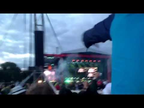 Stone Roses, Glasgow Green. 2013. Waterfall.