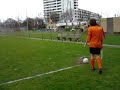Ernst Hugo legt de bal niet goed