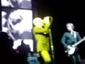 R.E.M. Cardiff 2008 Living wells the best revenge (Click High Quality)
