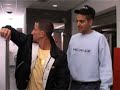 Tyson und Hamoudi in der Bank