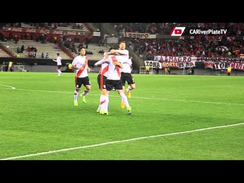 El gol de Alario, desde el campo de juego