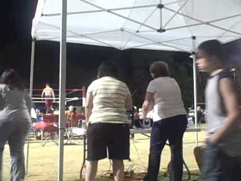 lorraine and crissy and gina at werestling just missed the boogie lol