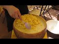 What a treat! They drain the hot pasta into a Pecorino form and scrape the melted cheese...then served in a plate with some fresh white pepper!!! Awesome:) digg.com