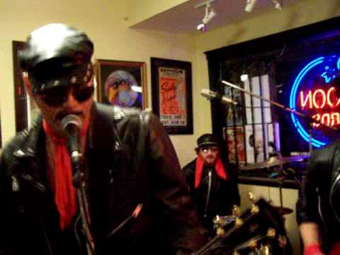 The Manipulators singing song Boots @ Neptoon Records September 19,2009