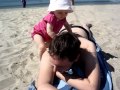 Masseuse professionnelle sur la plage de la Grande-Motte..
