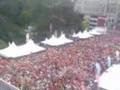 Kontraste in der Fanzone