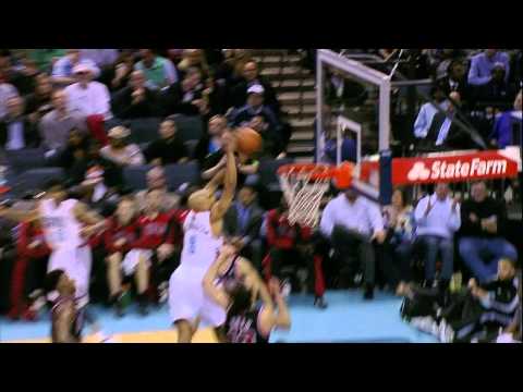 Gerald Henderson Climbs the Ladder Over Noah for the Slam