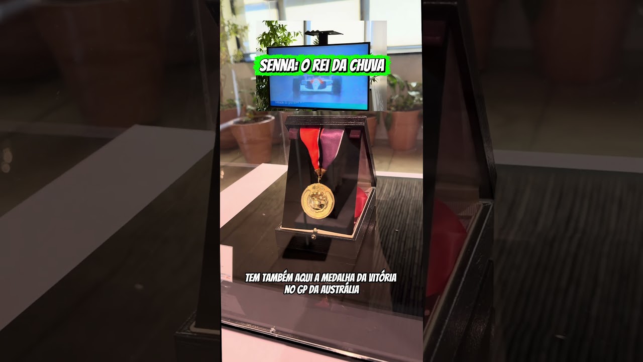 A EXPOSIÇÃO SECRETA: SENNA, O REI DA CHUVA! 🏆🌧️