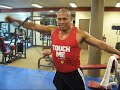 www.uno-a1.com Gimnasio en La Molina - Personal Trainner - Ejercicios para hombros. En UnoA1 Training Center nos concentramos sólo en los pilares fundamentales del entrenamiento efectivo a base de un estricto programa personalizado que integra ejercicio físico, nutrición y consejos para una vida saludable. Bajo la asesoría y supervisión de un entrenador personal, UnoA1 te brinda un espacio exigente de motivación y compromiso que te guiarán al logro de tus metas. ¡Tus metas son nuestras metas!