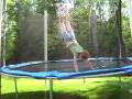 videos de Meghan on trampoline