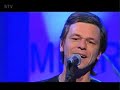 zop hopop / sacha toorop performing goggy for a slovakian tv.