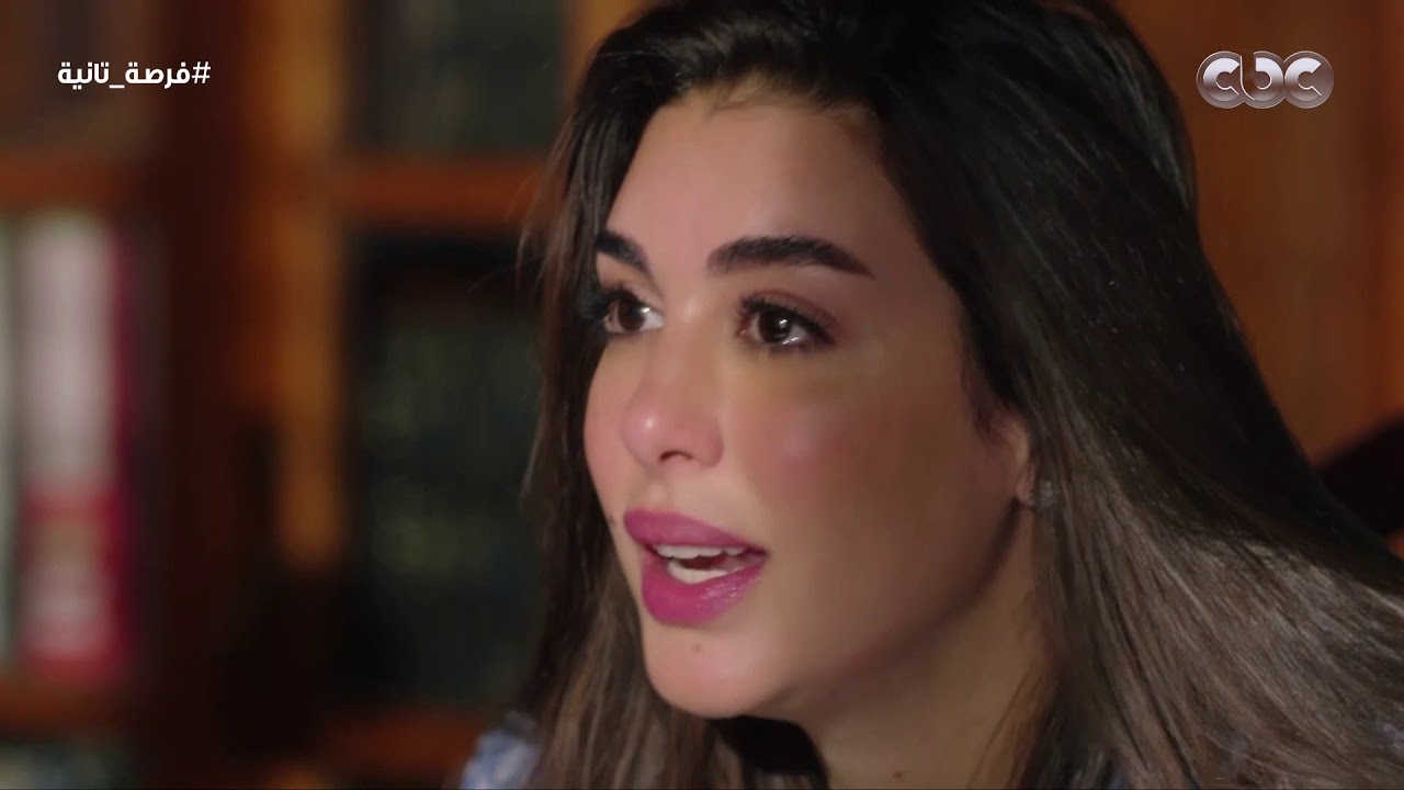 المواجهة بين ملك وزياد حصلت جوه قسم الشرطة وهي لسه مصرة تقف جنبه وتساعده في محنته 