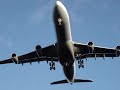 Boeing 747 landing Frankfurt/Main very clouse