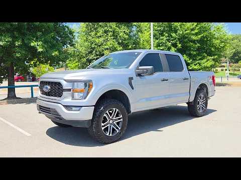 Used 2023 SILVER FORD XL image 1