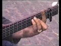 gitans qui jouent de la guitare
- video thomas zundel -
http://www.chez.com/tzundel/