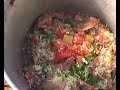 a cozinha barata: maria e o seu fogao de apara de madeira