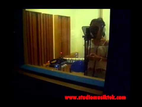 Nikita Willy recording