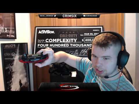 how to properly hold a xbox controller