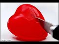 للموسيقار كاظم الساهر (وعندك عين اتعاتبني)---------------وعندك عين تعاتبني وتحكي عن الإخلاص قبالي أترجاك تراجع نفسك وتتركني هالمرة لحالي أنا نسيتك آخر لحظة أنا اللي بعتك آخر لحظة لكنك من أول لحظة ضيعت الأول والتالي انت آخر واحد بالعالم ممكن يحكي عن الإخلاص ليش تحاول تخدع نفسك ما يكفيك خدعت الناس كانت أمنيتي تبادلني إحساسي بنفس الإحساس ليش تصلح غلطة بغلطة وتتجاهل إنك غلطان عيش الحرمان واذكرني بدي تعرف معني الحرمان هذا أصعب موقف واجهني وراح ادفع ثمنه من الآن
