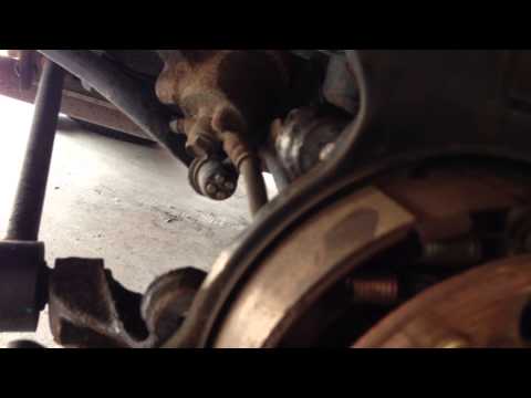 2002-03 Acura TL Type S – How to Change Rear Brake Pads and Rotors