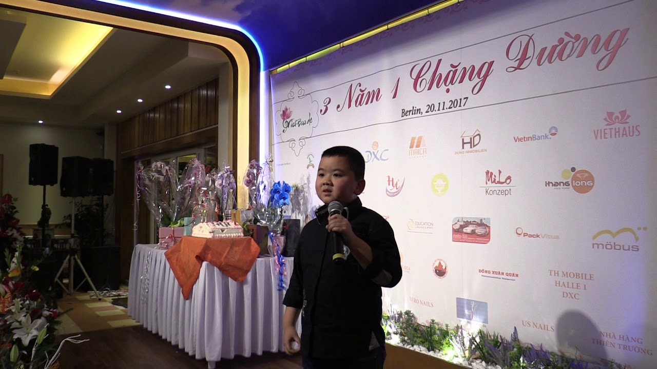 CHÁU HỒ THÁI DUY HÁT TẶNG VIET-BAO.DE TRÒN 3 TUỔI