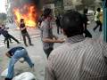 Protesters setting up barricade against Basij in Tehran 06/20/09