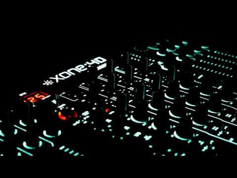 breakbeat - DOWNLOAD: http://www.zippyshare.com/meninsession Sigueme en twitter ! https://twitter.com/#!/Amnexiac Descargar breakbeat ! http://www.zippyshare.com/meninse...
