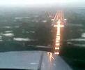 Anflug in Bremen mit CAT III Beleuchtung (PA28)