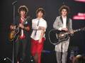 videos de Jonas Brothers - Pushing me away
