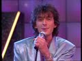 Münchener Freiheit - Ohne dich schlaf' ich heut' nacht nicht ein 1986 Ich will mich nicht verändern, um Dir zu imponier'n, und nicht den ganzen Abend Probleme diskutier'n, aber eines geb' ich zu: Das, was ich will, bist du! Ich will nichts garantieren, was ich nicht halten...