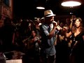 sereno da madrugada e walter alfaiate cantando 