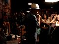sereno da madrugada e walter alfaiate cantando 
