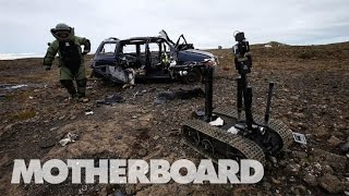 ロボット VS. 爆弾 兵士とロボットの間に芽生えた感情