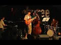 mas i mas festival bcn aug-06

andreu zaragoza: guitar
tom warburton: bass
seamus blake: tenor sax
albert bover: piano
marc ayza: drums

the sound was captured with the little microphone inside the camera :p