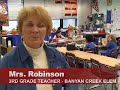 meet mrs. robinson, a 3rd grade teacher in broward county, florida who is legally blind.