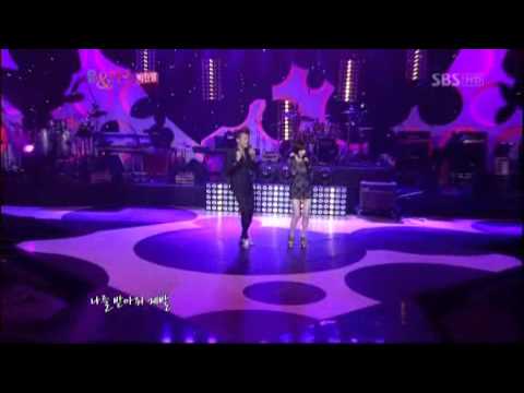 안겨서 - 공식홈페이지 : http://tv.sbs.co.kr/uni 최신 영상 더보기 : http://netv.sbs.co.kr 대세를 움직이는 Stylish Music Show 정재형 이효리의 [유 &아이] 15회! 