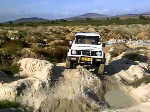 Suzuki SJ413 LWB on first test after lotsa repair work!