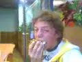 musa comiendo una pizza