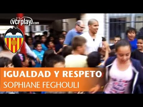 Valencia CF: Feghouli fomenta la igualdad y el respeto entre los jóvenes