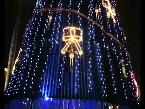 Así luce la Plaza Mayor de Lima por Navidad