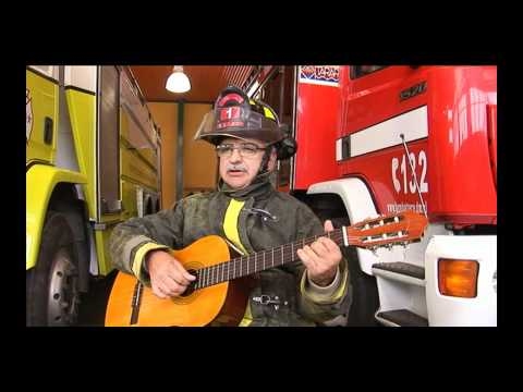 Un bombero le dedica una canción a los rescatistas de los mineros chilenos