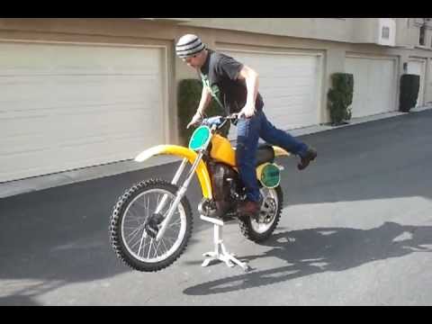 how to remove yz250 seat