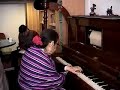 Margot Loyola toca un vals al piano Margot Loyola toca un vals al piano