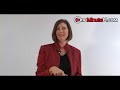 http://www.OneMinuteU.com Wendee Mason - Advice for Men How to Approach a Woman~*~*~*~*~*~*~*~*~*~*~*~*~*~*~*~*~*~*~*~*~*~hi, I'm Wendee Mason, and this guy's is how to approach a woman.  it's really quite simple.  women want to be approached but men are so scared.  we're not exactly sure why, but we know men are afraid of rejection.  so keep it easy on yourself.  if you see a woman you like, go up to her and say 
