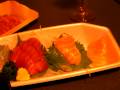 Eatin' Sashimi for Dinner (刺身を食べてる)