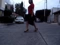 con zapatos de tacon
