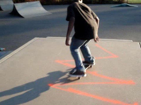BMX BIKES TRICKS STUNTS CRASHES