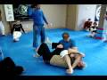 videos de Eddie Bravo: Doing technical reps for the master