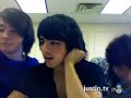 nick would you date a fan?